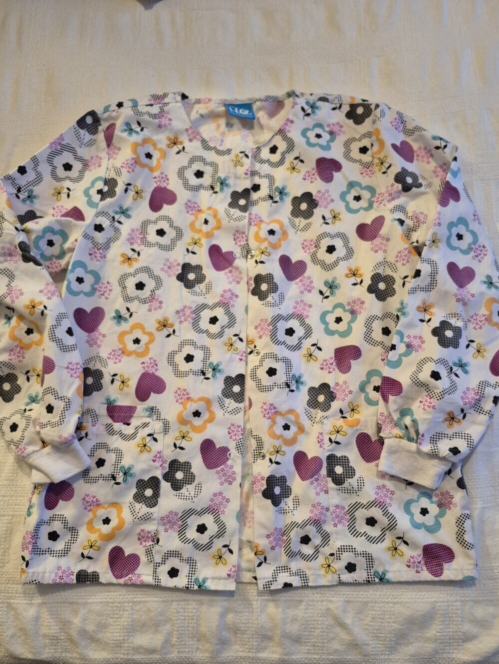 Scrub HQ women's small white with floral print snap up jacket VGUC